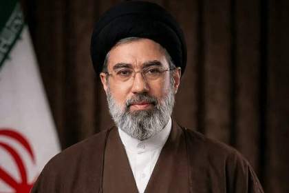 بیعت اعضای هیات امنا، هیات مدیره، مدیران و کارکنان موسسه اندوخته شاهد
